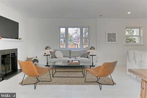 BRADDOCK HEIGHTS - Residential Lease