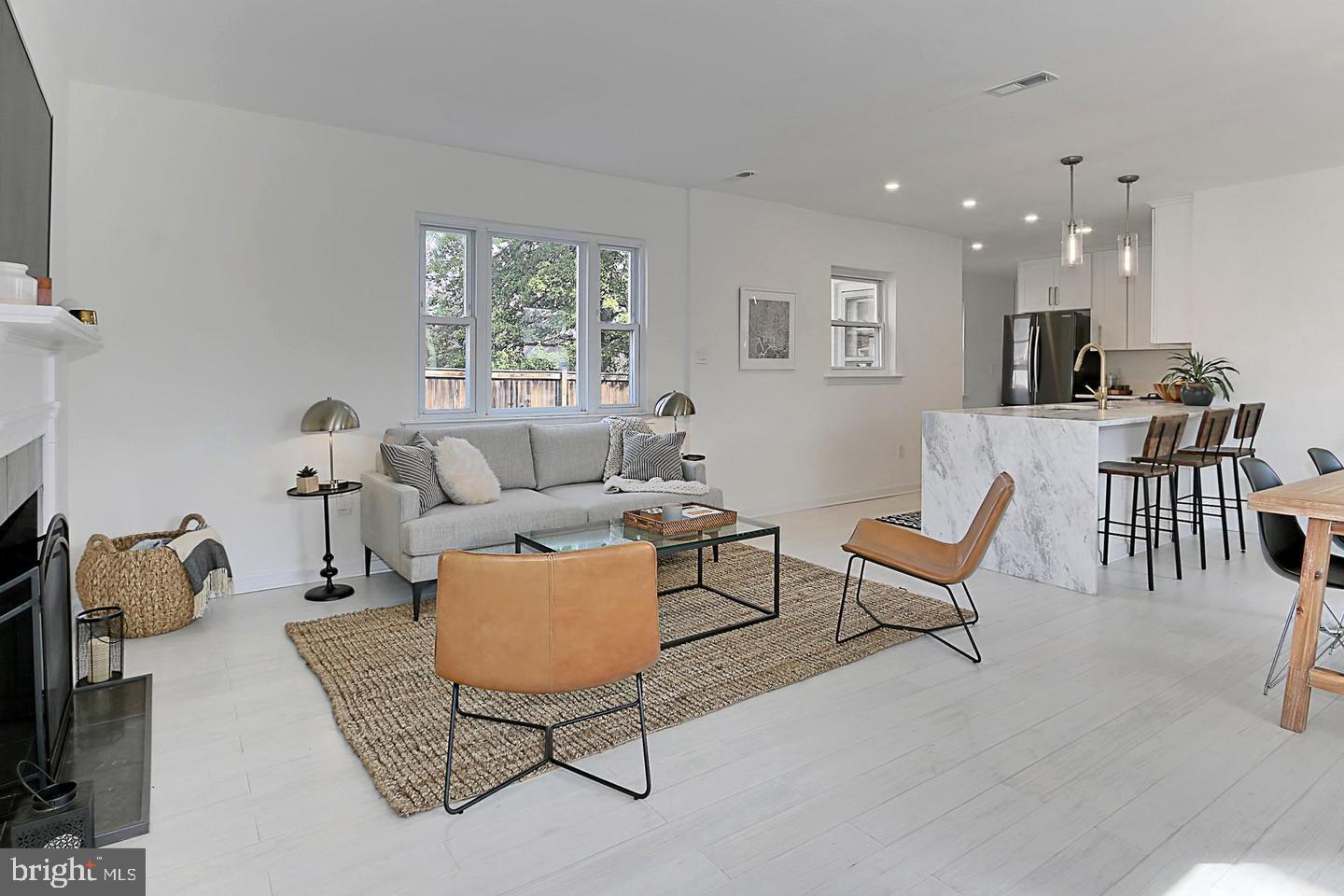 BRADDOCK HEIGHTS - Residential Lease