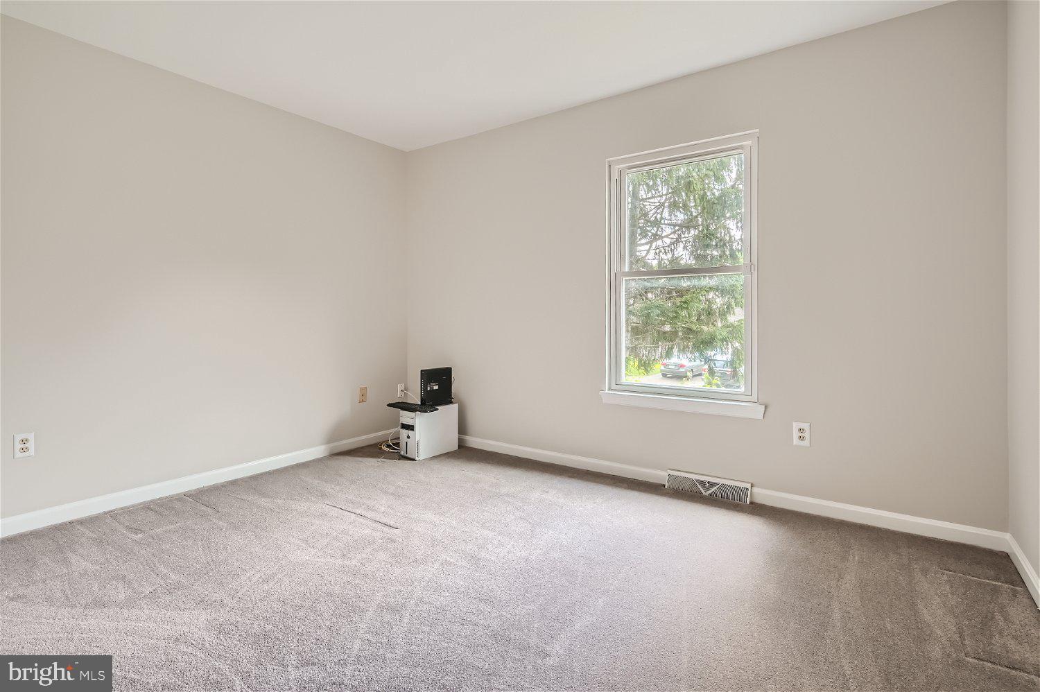 BRIMFIELD - Residential