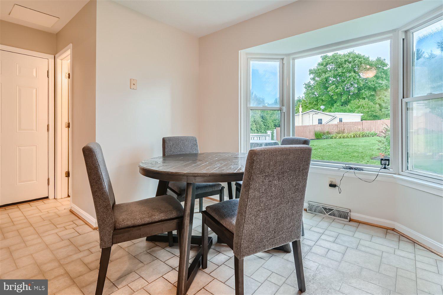 BRIMFIELD - Residential