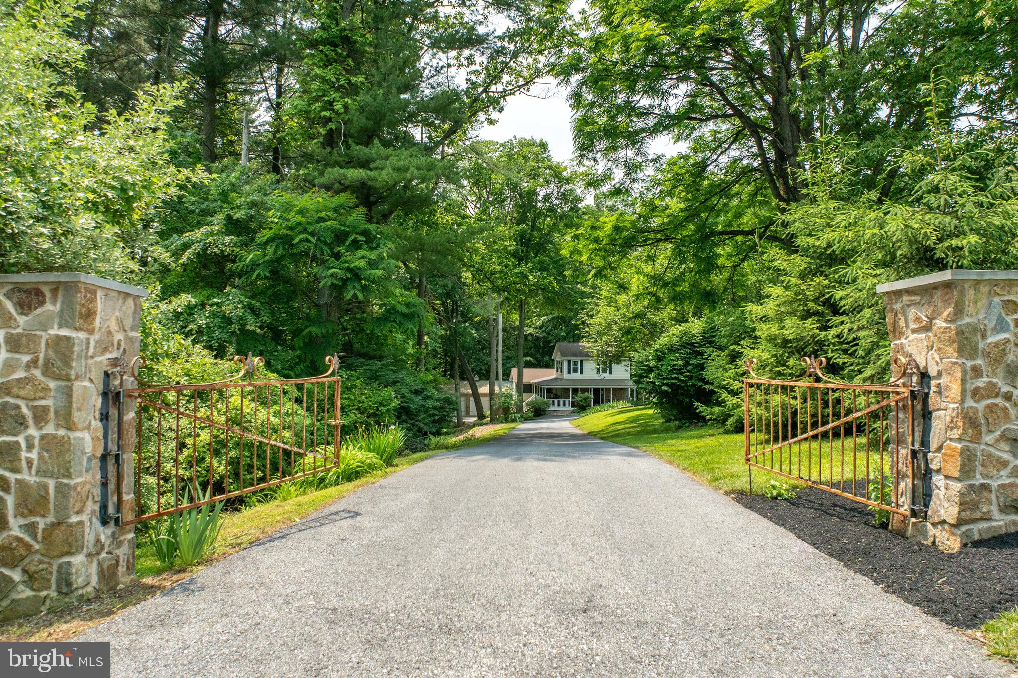 1873 BERUE DRIVE