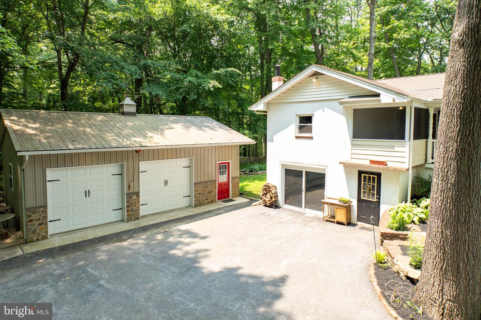 1873 BERUE DRIVE
