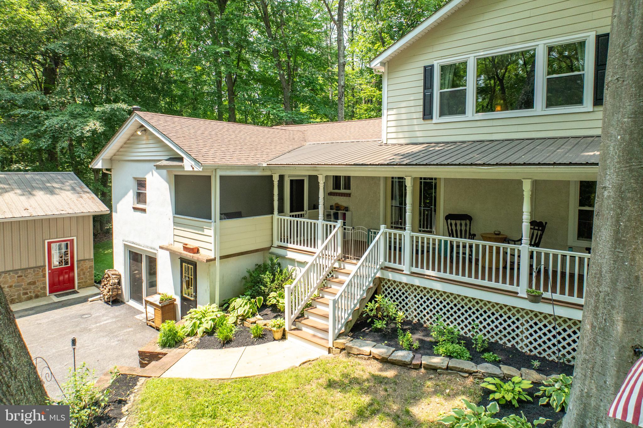 1873 BERUE DRIVE
