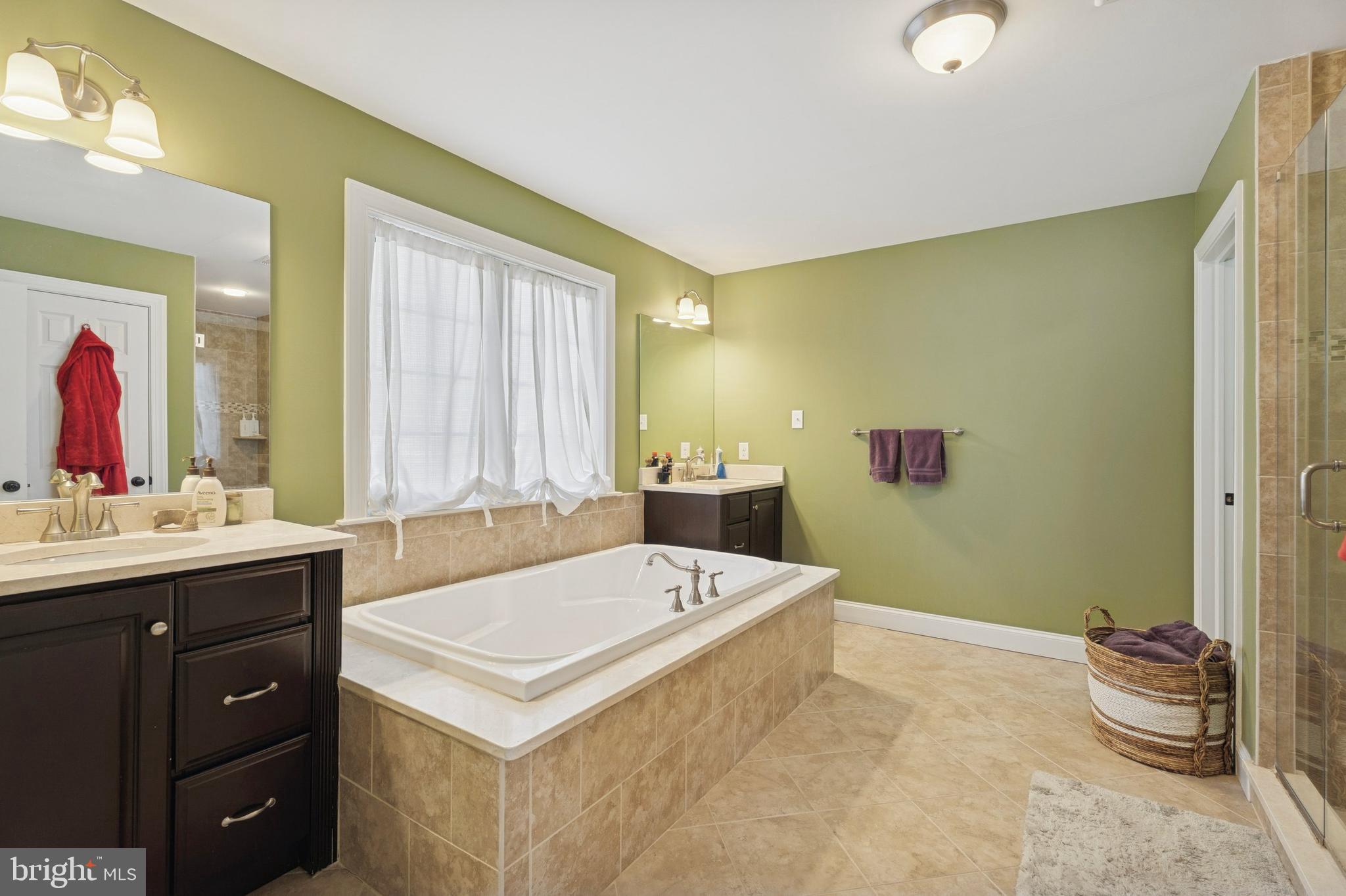 OAKMONT - Residential