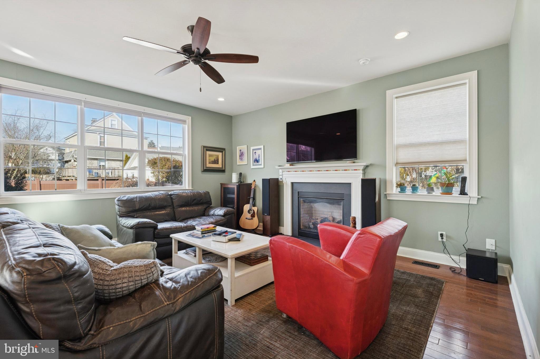 OAKMONT - Residential