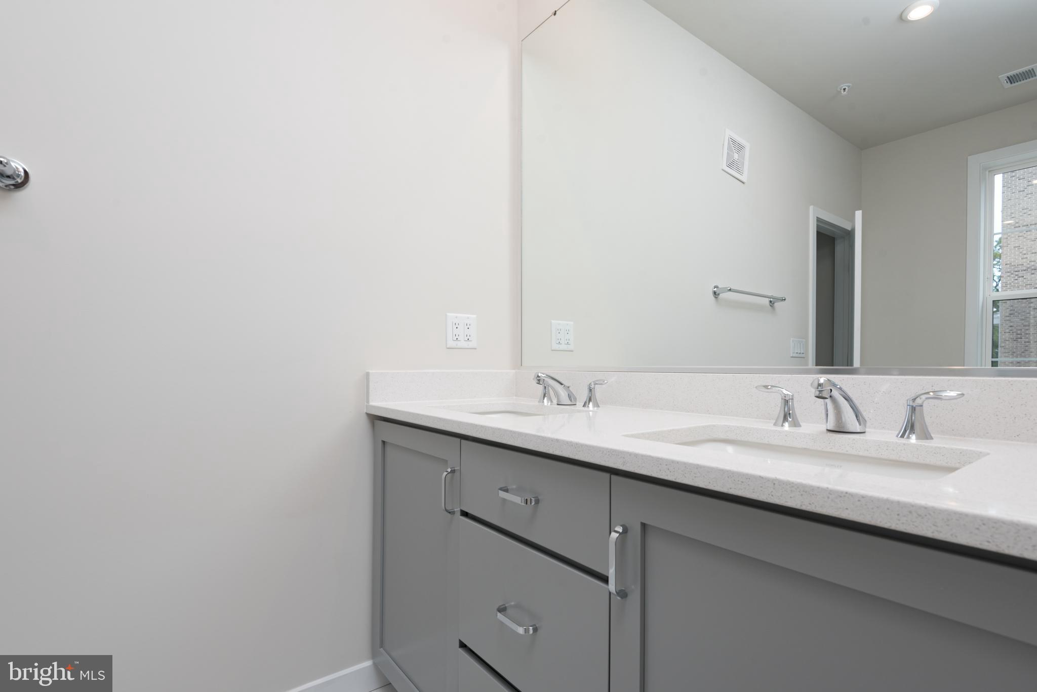 UNION PARK AT MCLEAN - Residential Lease