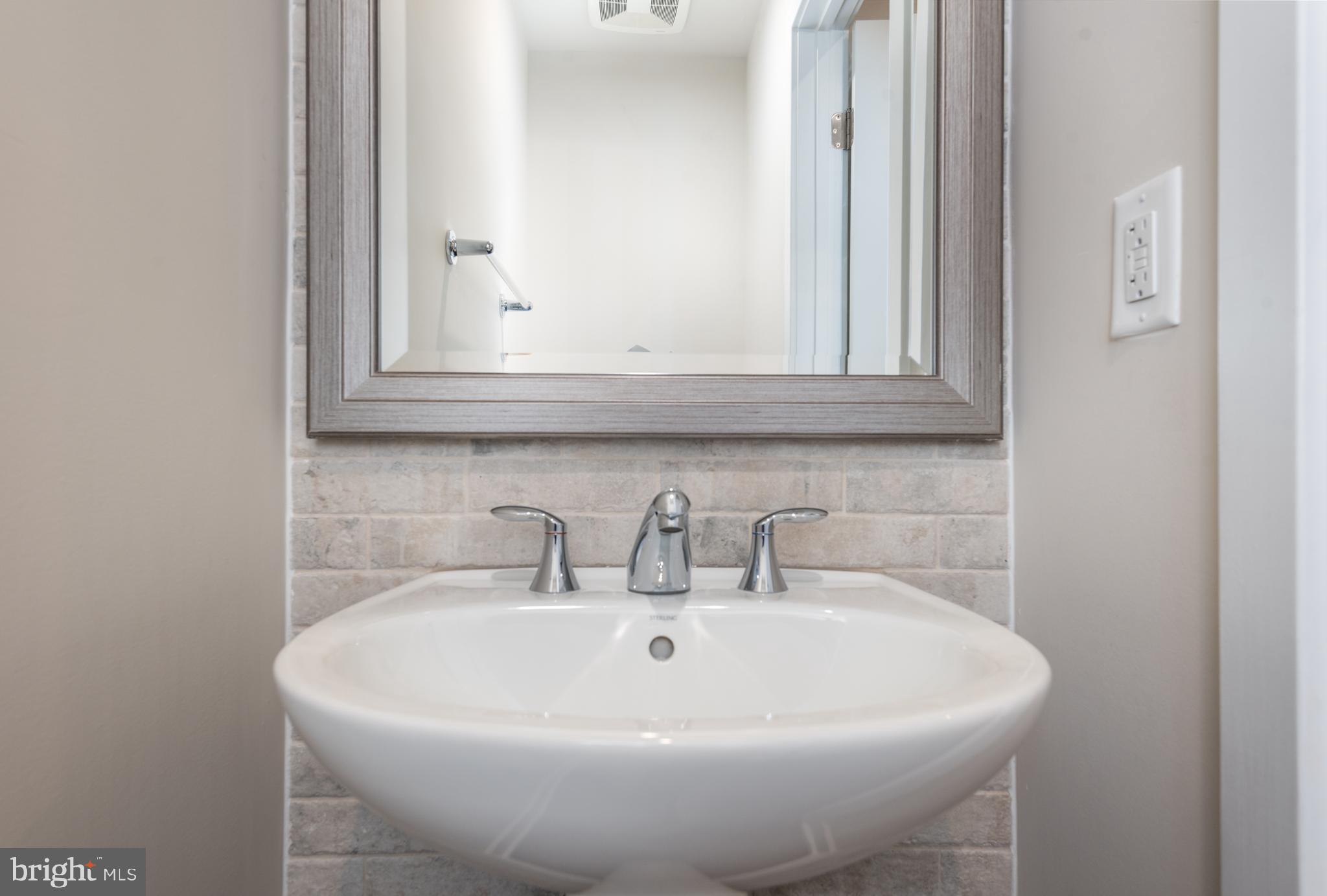 UNION PARK AT MCLEAN - Residential Lease