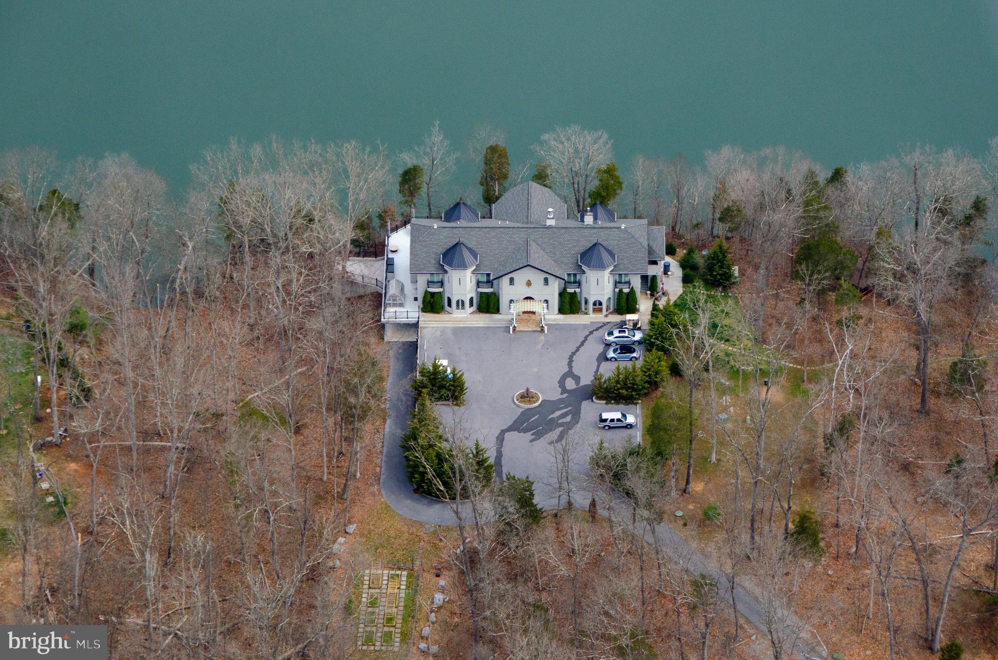 SHEPHERDS COVE - Residential