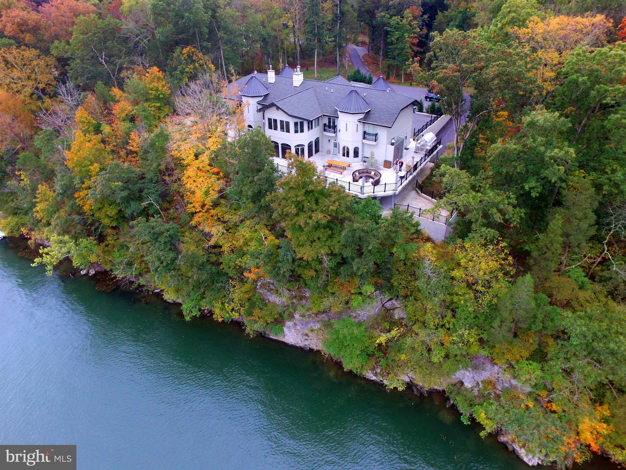 SHEPHERDS COVE - Residential