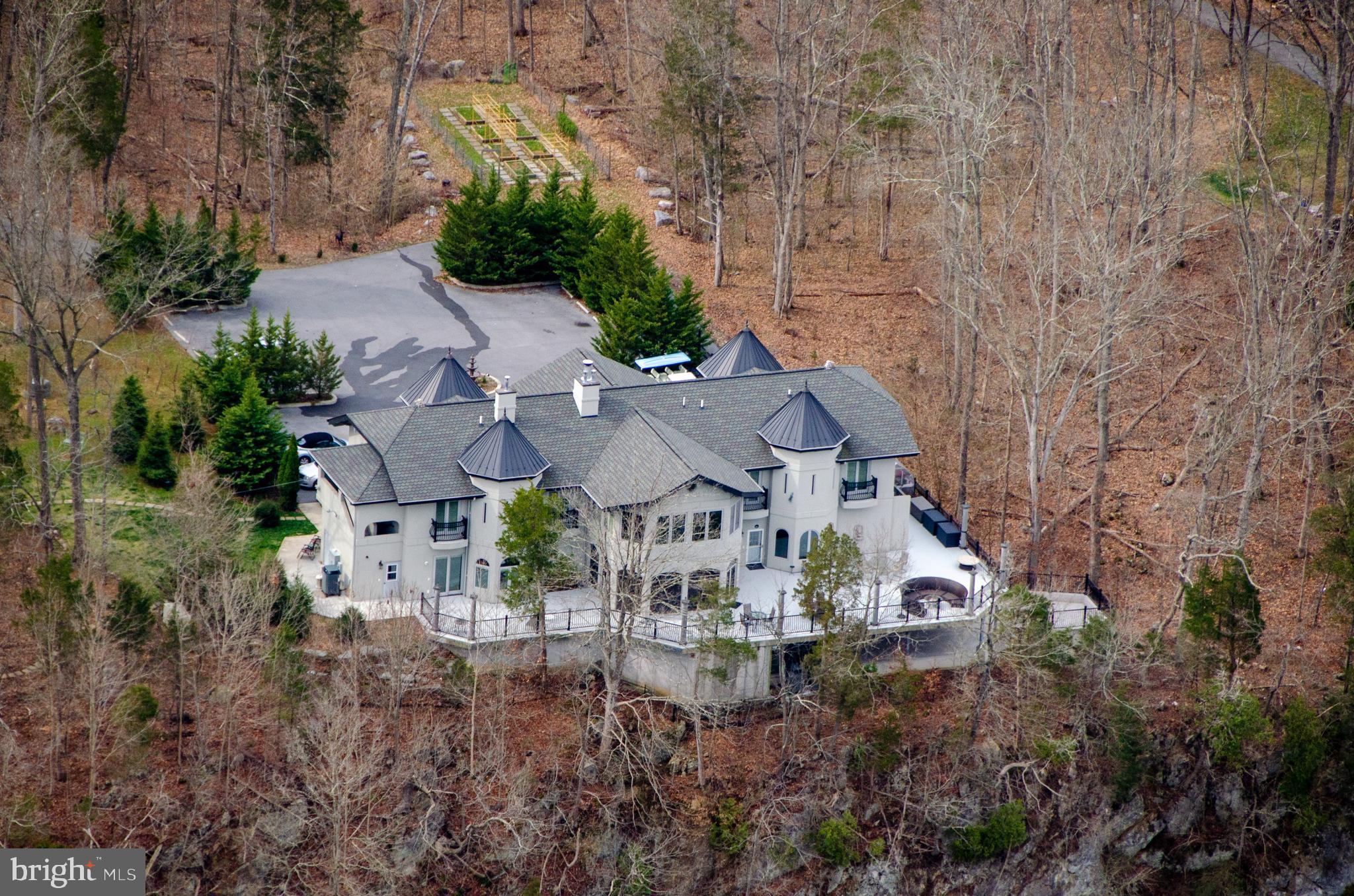 SHEPHERDS COVE - Residential