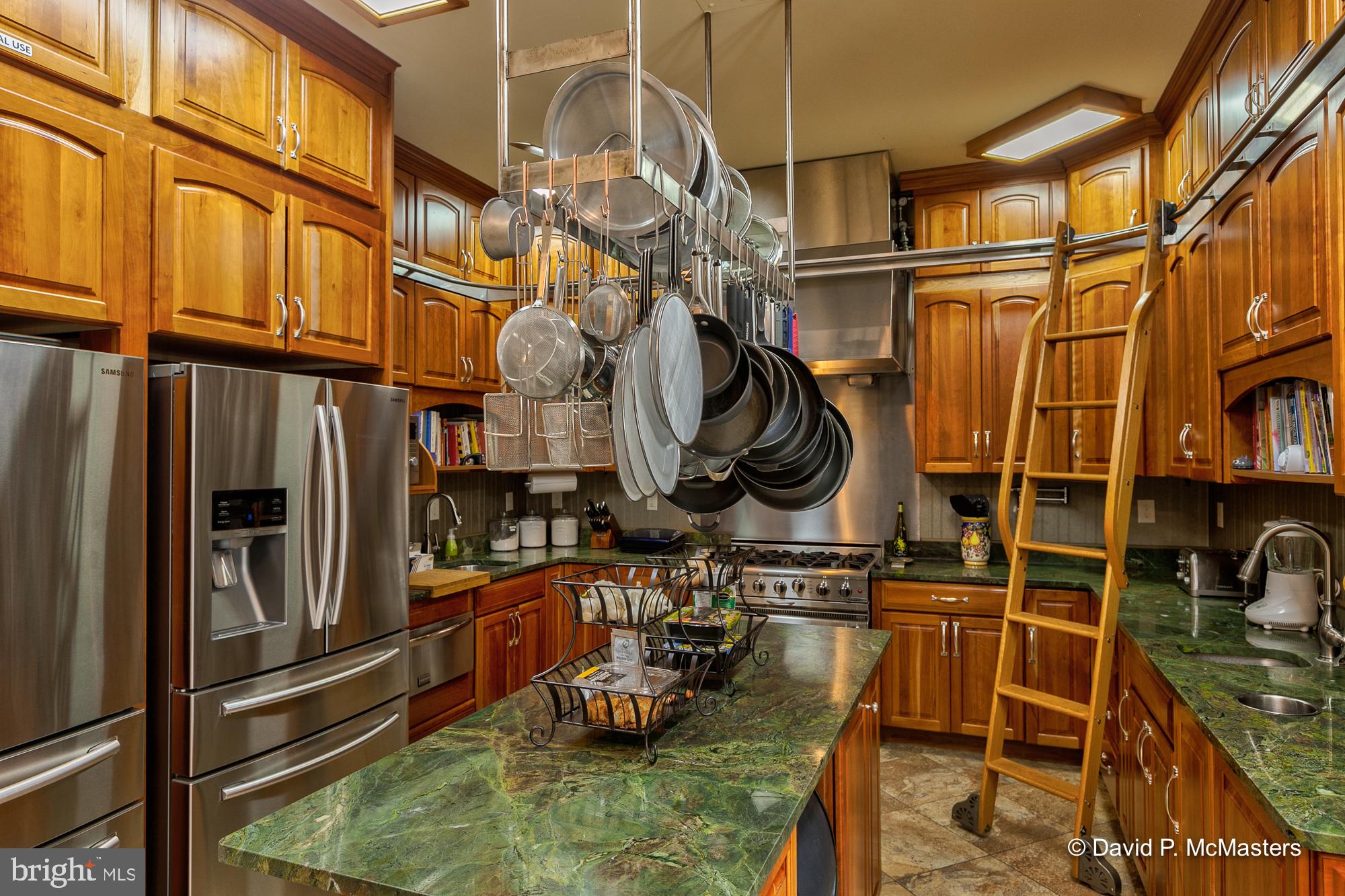 SHEPHERDS COVE - Residential