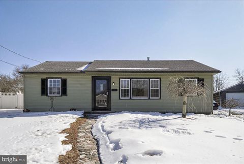 Homes For Sale - 10 Elinor Avenue<br/> STRATFORD, NJ 08084