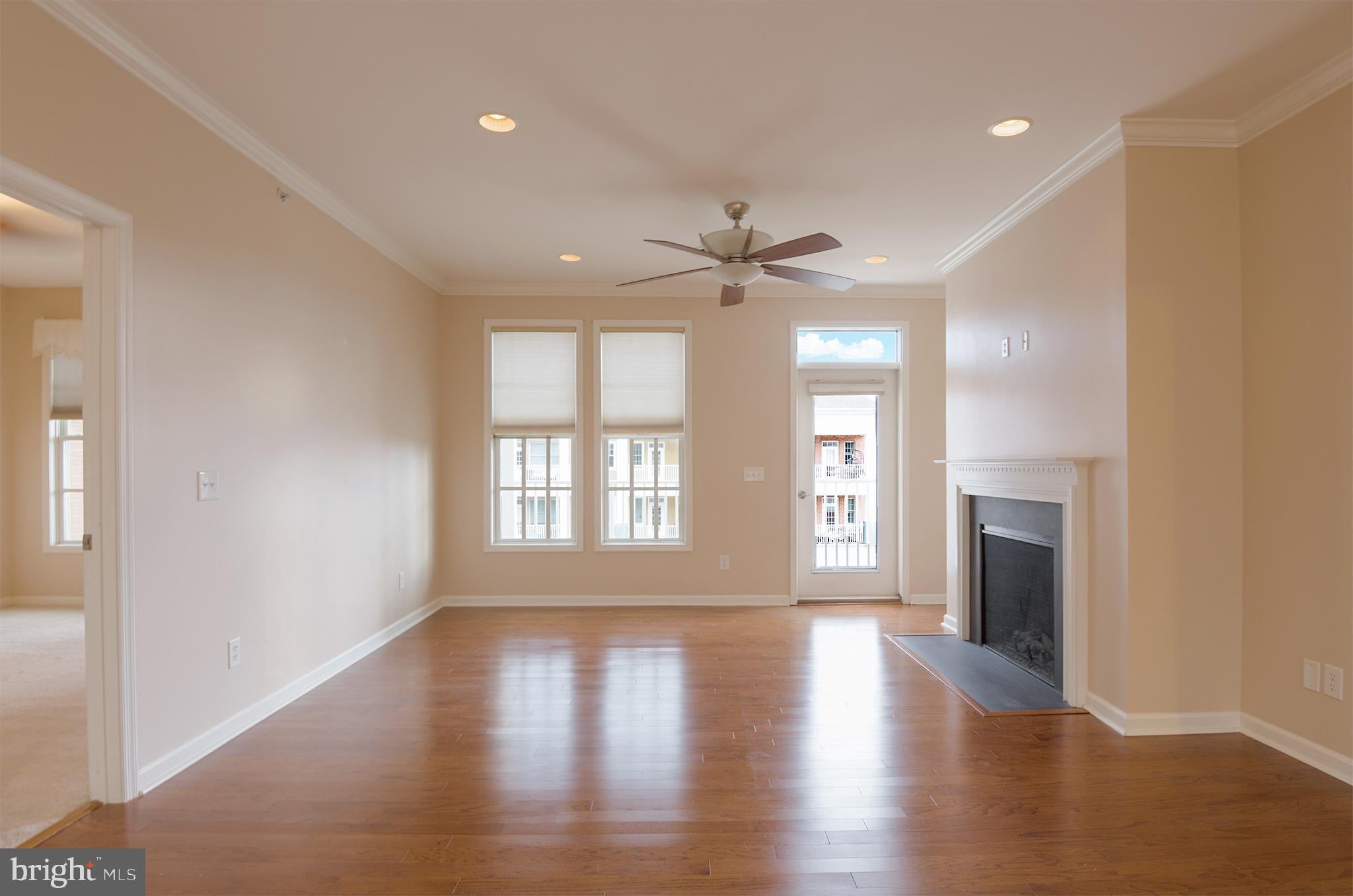 12001 OLD VINE BOULEVARD 3E306