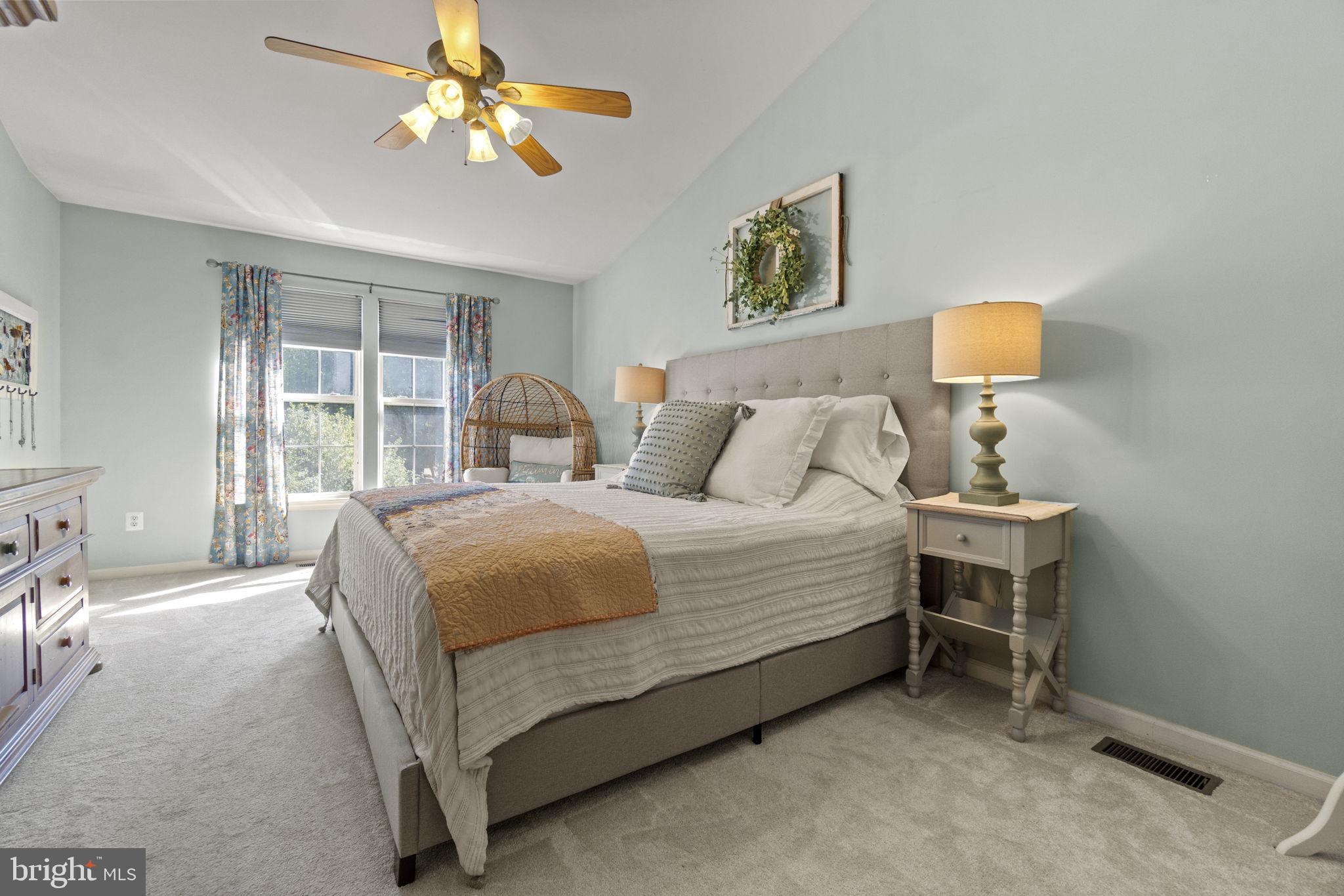 AUTUMN RIDGE - Residential