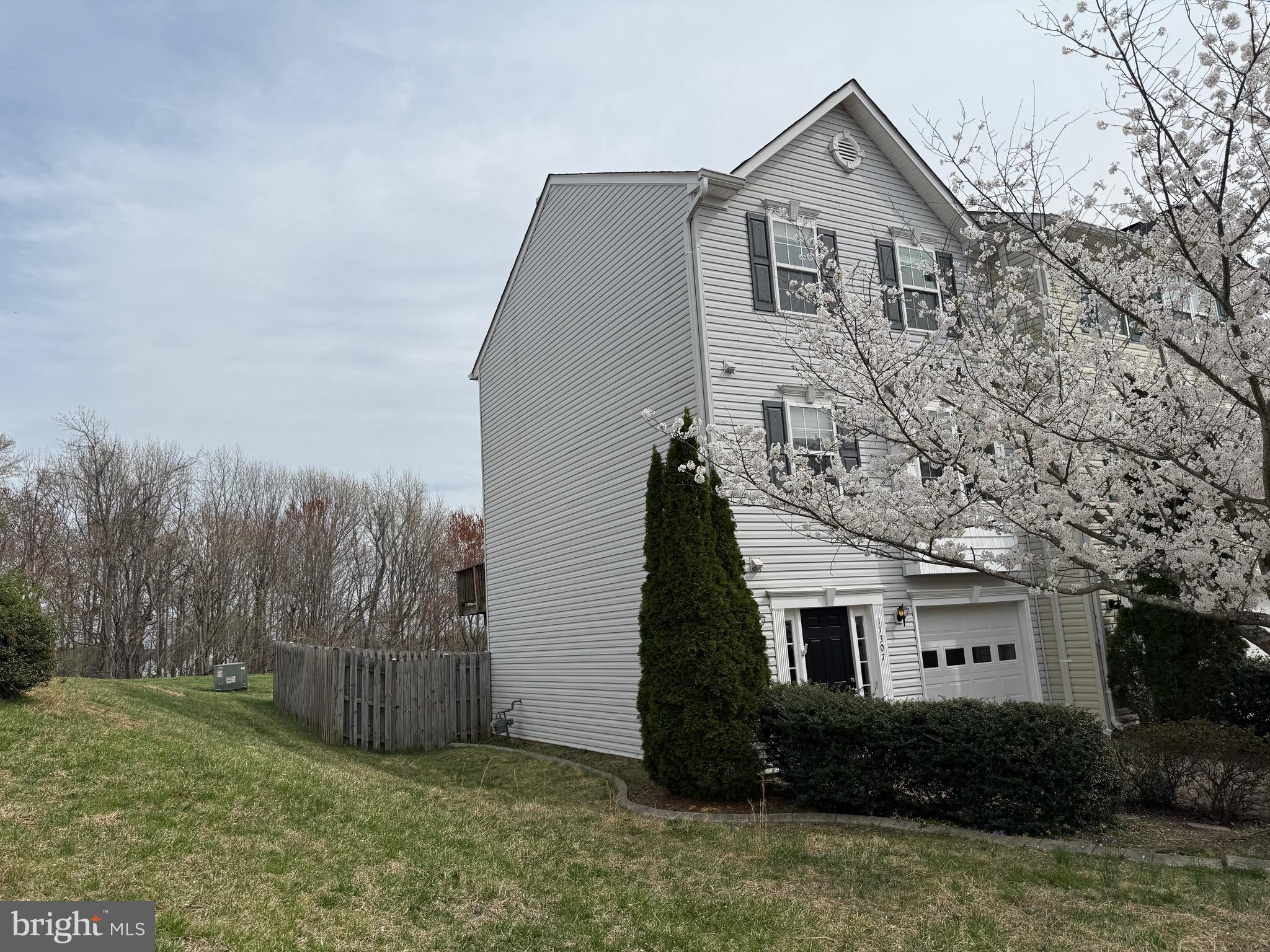 SALEM FIELDS - Residential Lease