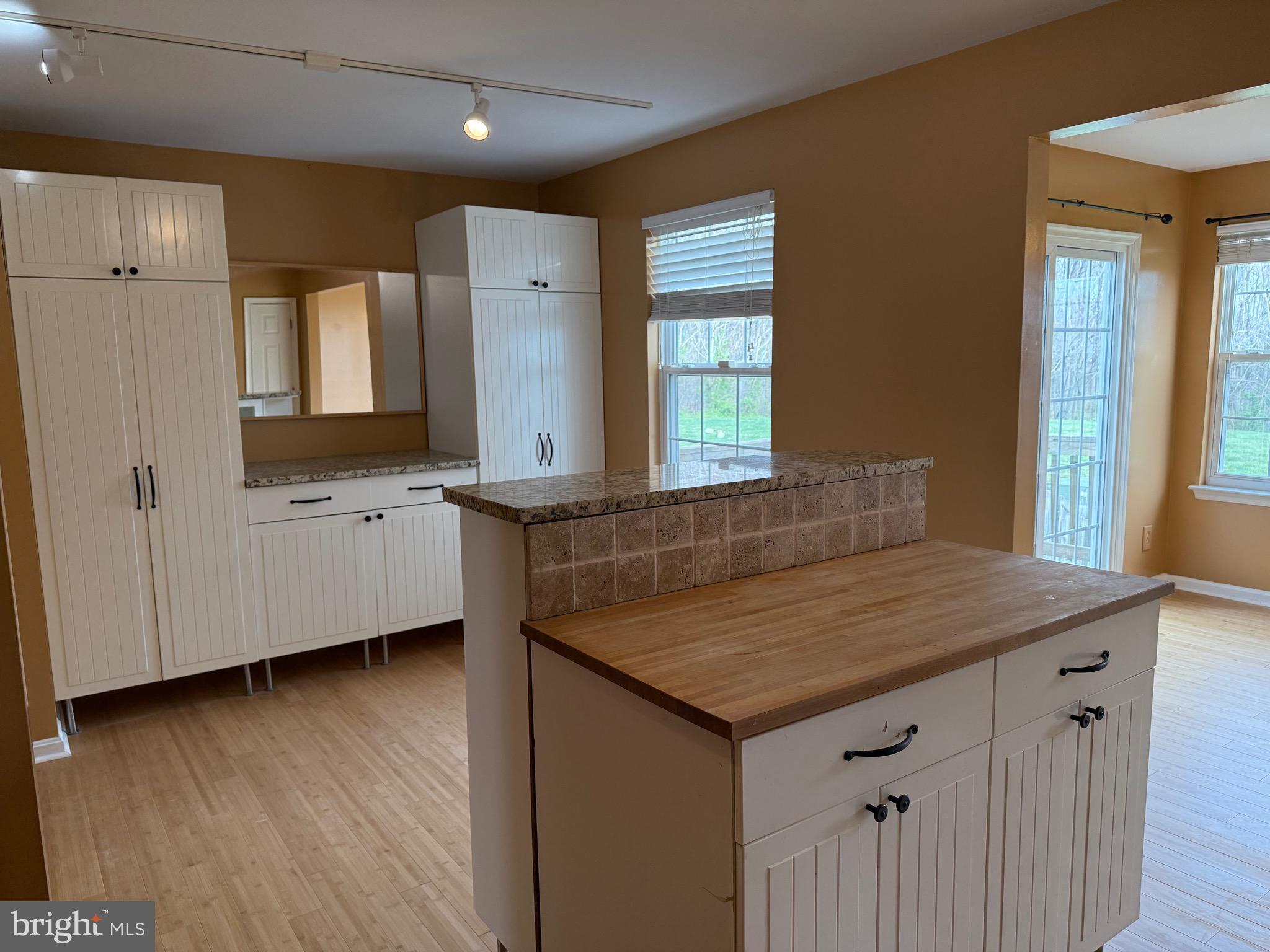 SALEM FIELDS - Residential Lease