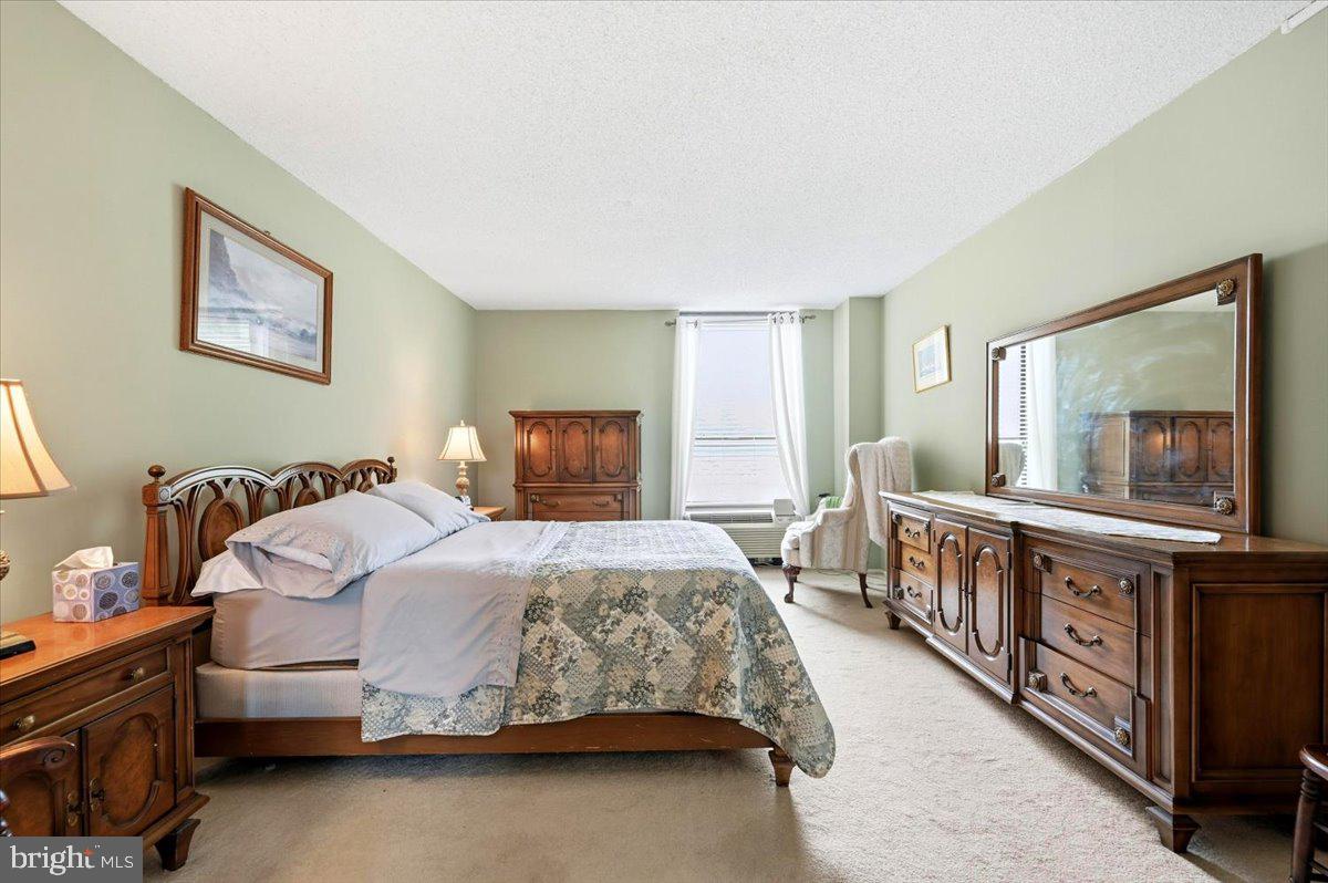 PLYMOUTH HILL - Residential