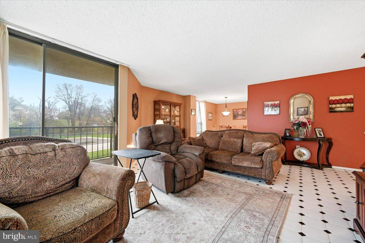 PLYMOUTH HILL - Residential