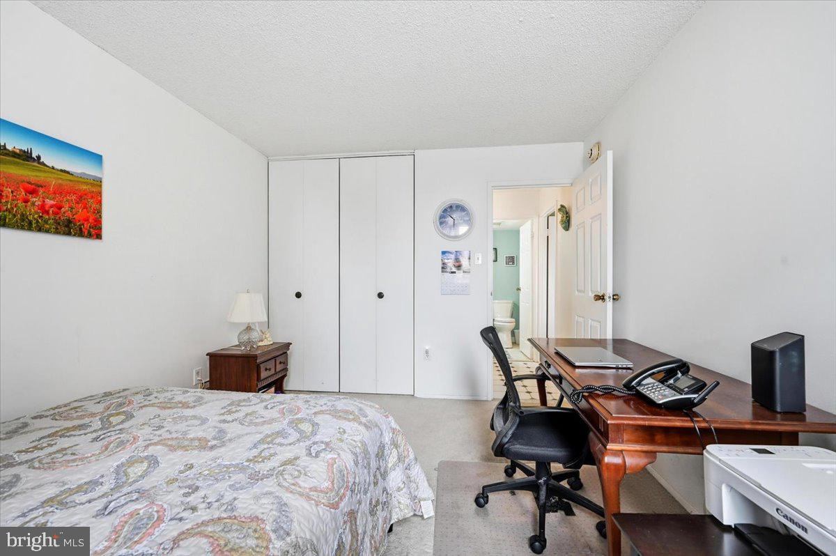 PLYMOUTH HILL - Residential