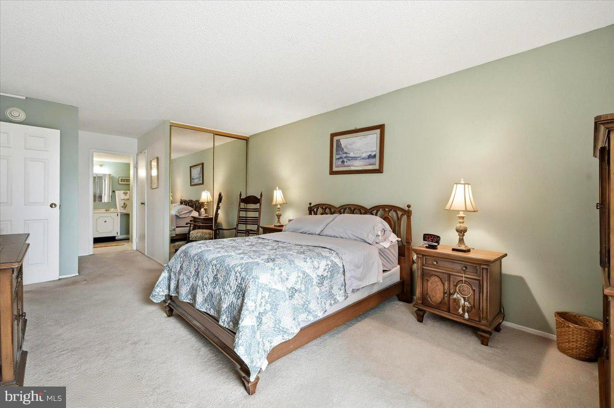 PLYMOUTH HILL - Residential