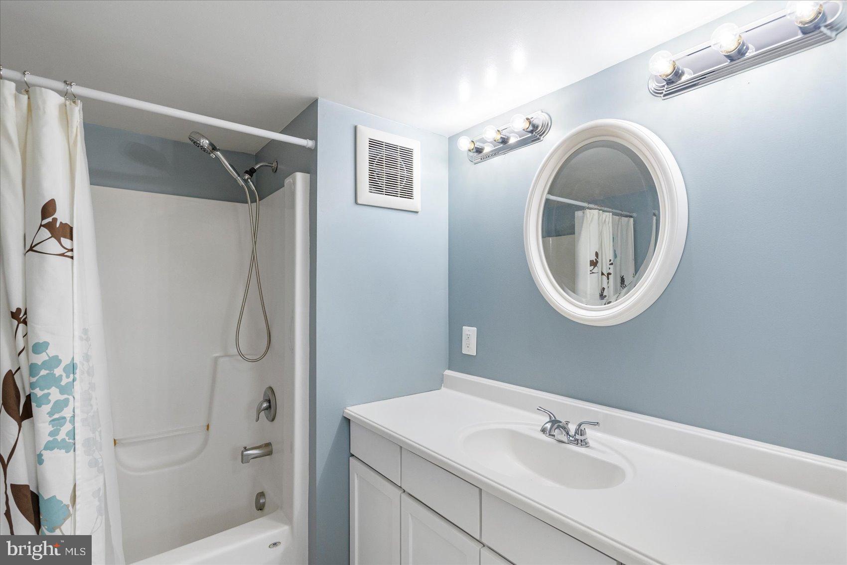 WILLIAMS ESTATES - Residential