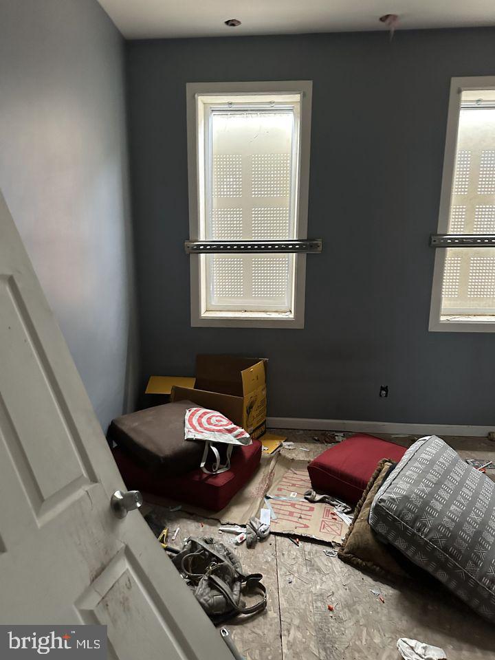 KENSINGTON - Residential