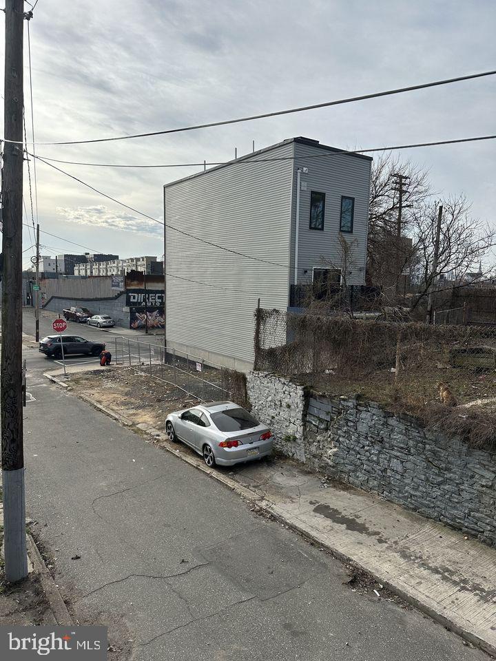 KENSINGTON - Residential