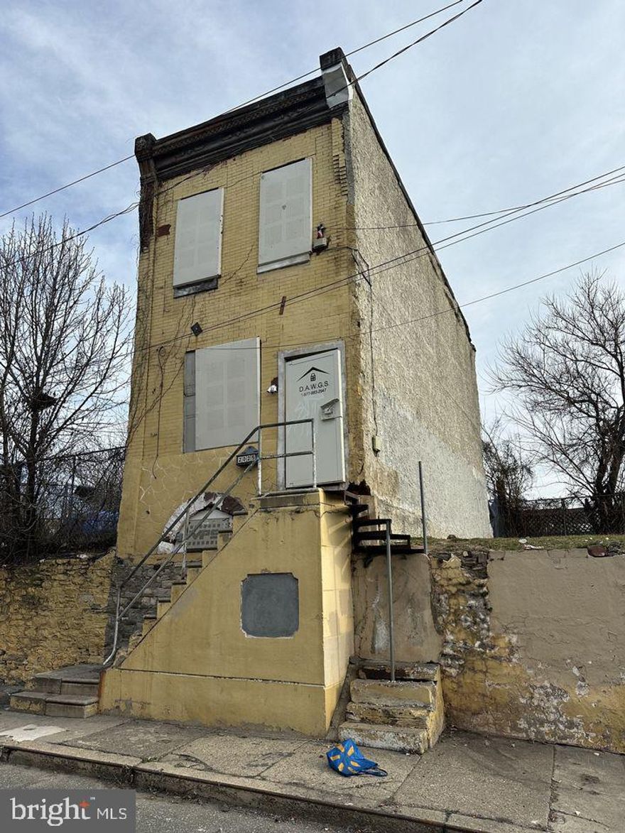 2025 E. Sterner St, Philadelphia PA 19134 (896 Ft² House/638 Ft² RM1 LOT) SHELL CONDITION @Frankford & Lehigh

ANNUAL TAXES: $778
LOT DIMENSIONS: 13 FT X 49 FT
BUILDING SIZE: 896 Ft²
BEDROOMS: 3 
BATHROOMS 1

This single, standalone house sits on the first street north of Lehigh Ave (Sterner St), it's less than 100 yards away from Kensington Courts and is surrounded by the new construction wave that is emerging in Kensington. It's right between Frankford Ave & Emerald St. This house was purchased roughly 1 year ago, was looked over and deemed to be a solid property by a structural engineer. This is a full rehab, could potentially add a 3rd floor onto this house. There was a new curb trap and water service installed within the past year. It's a solid brick structure which is quite different to the new timber new construction homes going up. This house was built in 1920 and is strong enough to last another 100 years. The house is vacant on lockbox. Use common sense and awareness when showing, park on Frankford Ave and walk up. You can renovate and rent, or buy it and wait until the values start to skyrocket which is inevitable at this point. Rouhgly 200 feet away from the 19125 zip code. The seller is motivated. Schedule a showing today.

Asking Price: $140,000