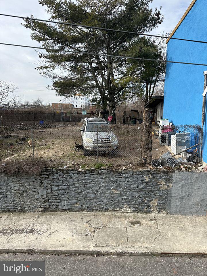 KENSINGTON - Residential