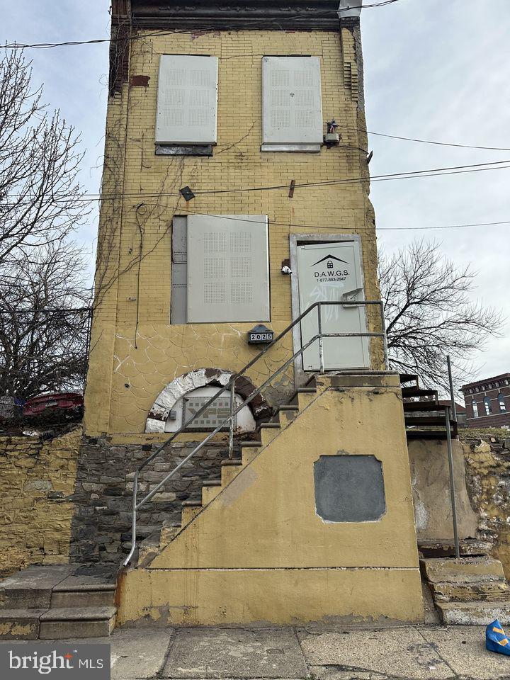 KENSINGTON - Residential