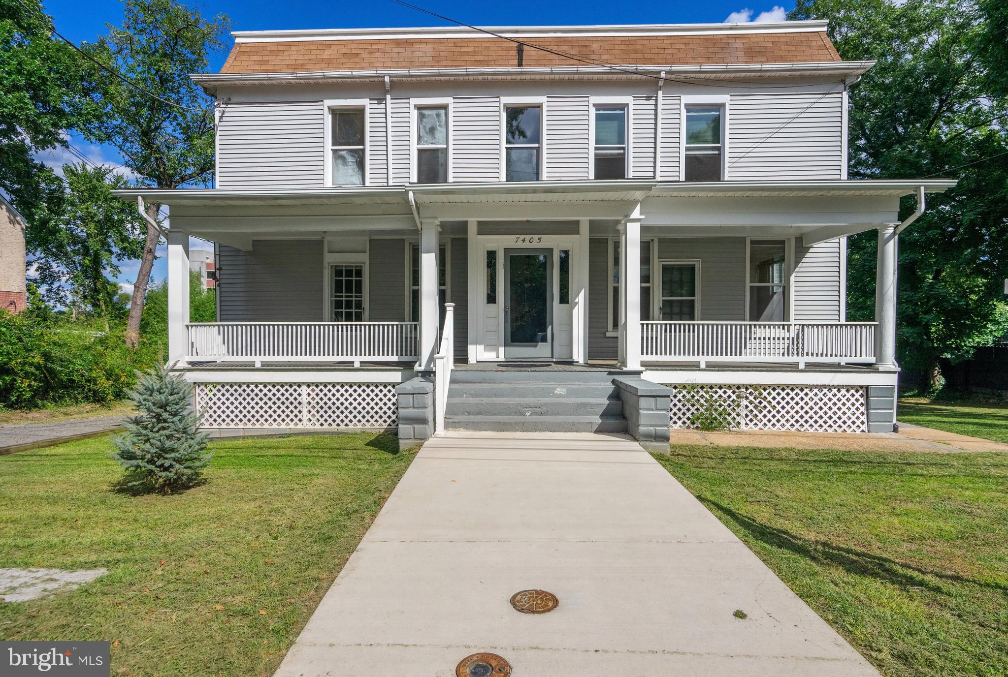 COLLEGE PARK - Residential Lease