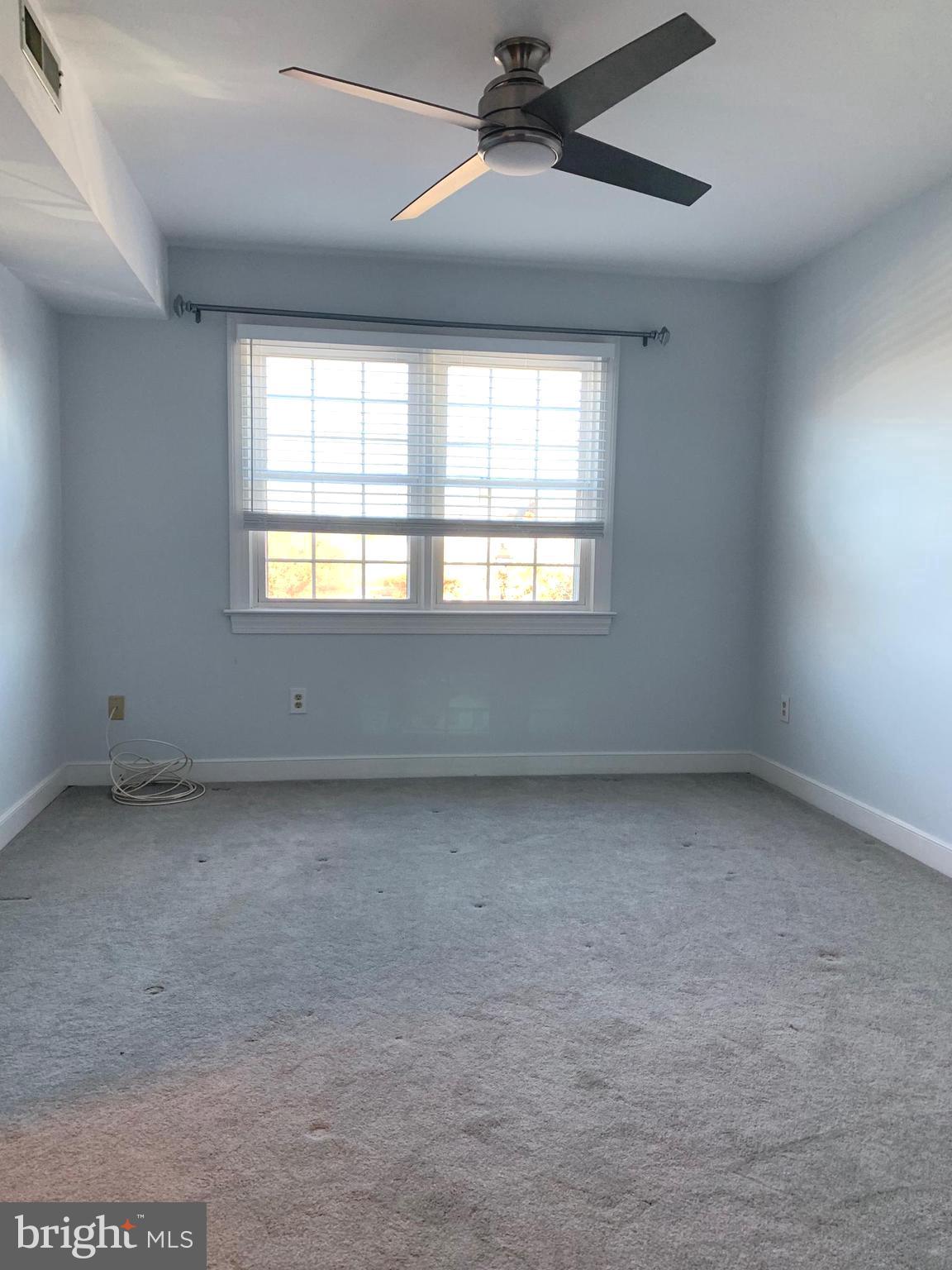 FEDERAL SQUARE - Residential Lease