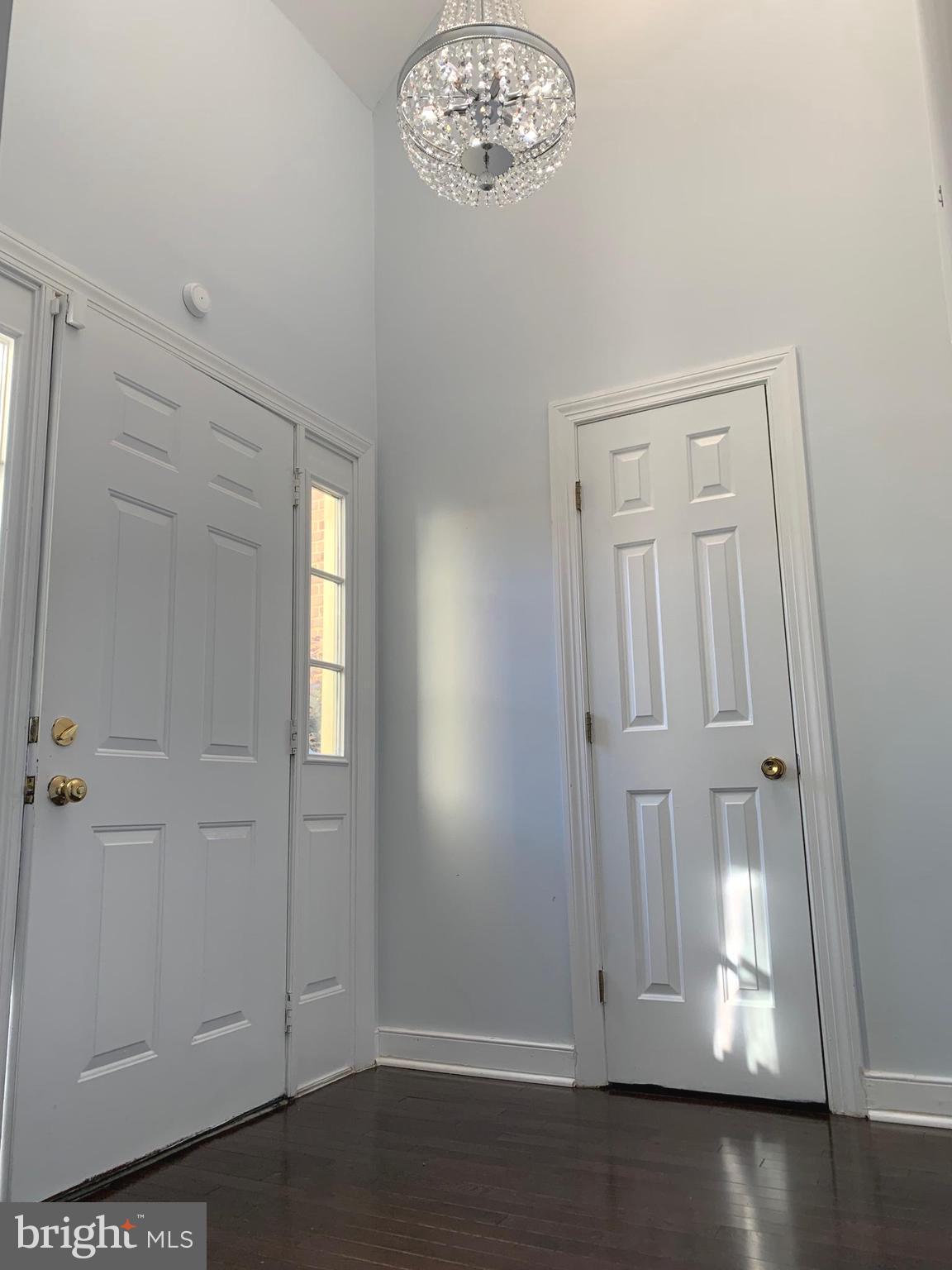 FEDERAL SQUARE - Residential Lease