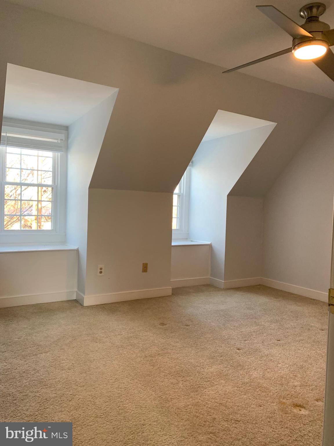 FEDERAL SQUARE - Residential Lease