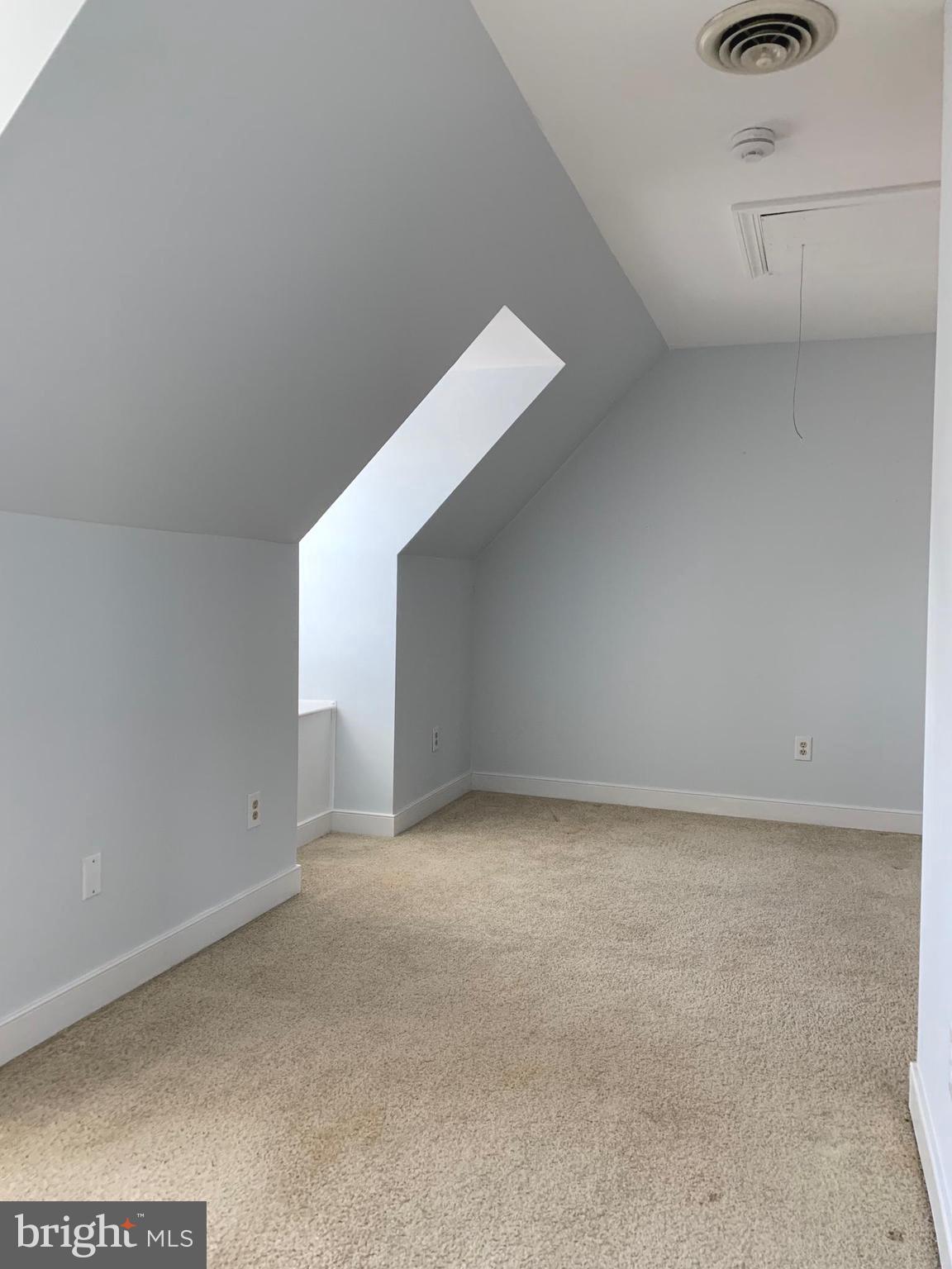 FEDERAL SQUARE - Residential Lease