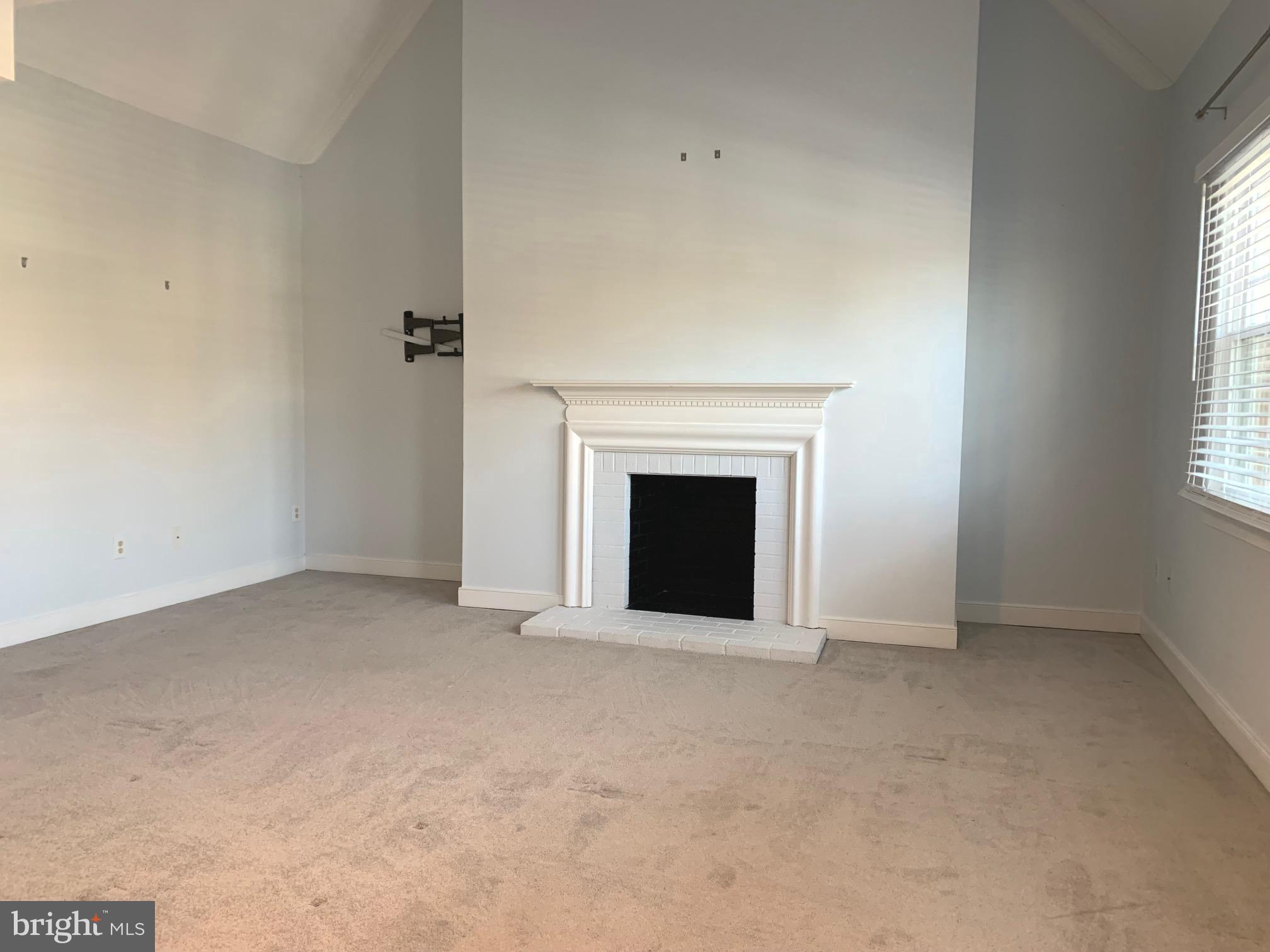 FEDERAL SQUARE - Residential Lease
