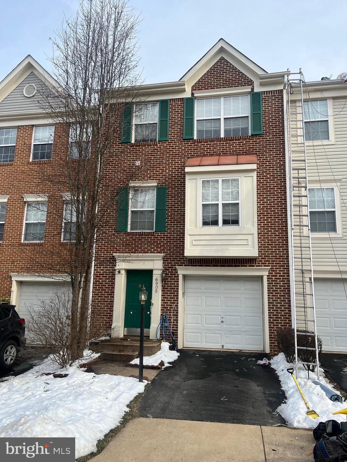 CROSSROADS VILLAGE - Residential Lease