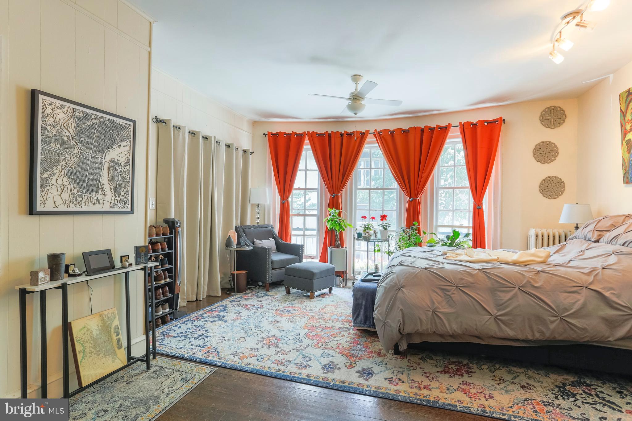 RITTENHOUSE SQUARE - Commercial Sale