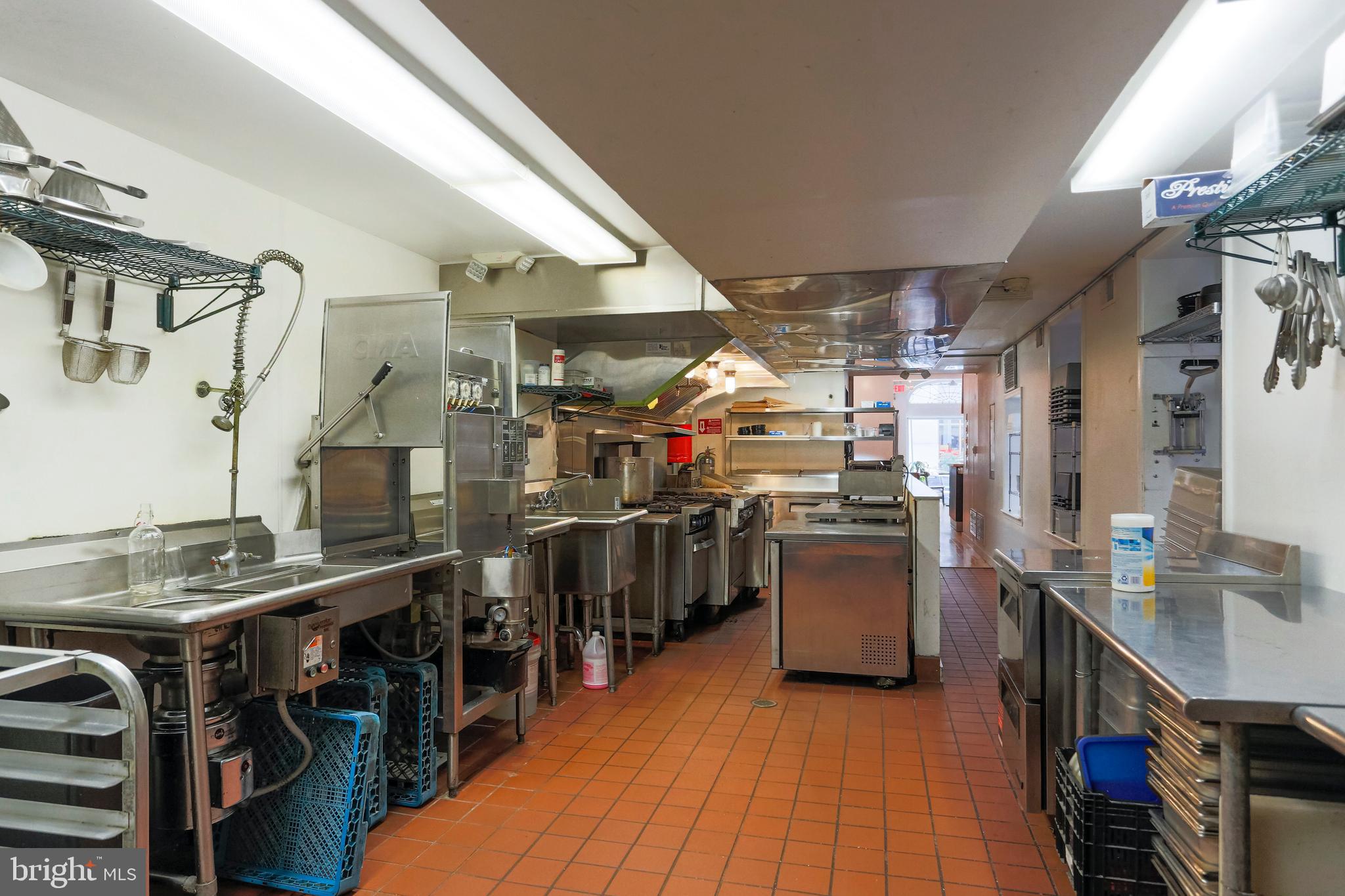 RITTENHOUSE SQUARE - Commercial Sale