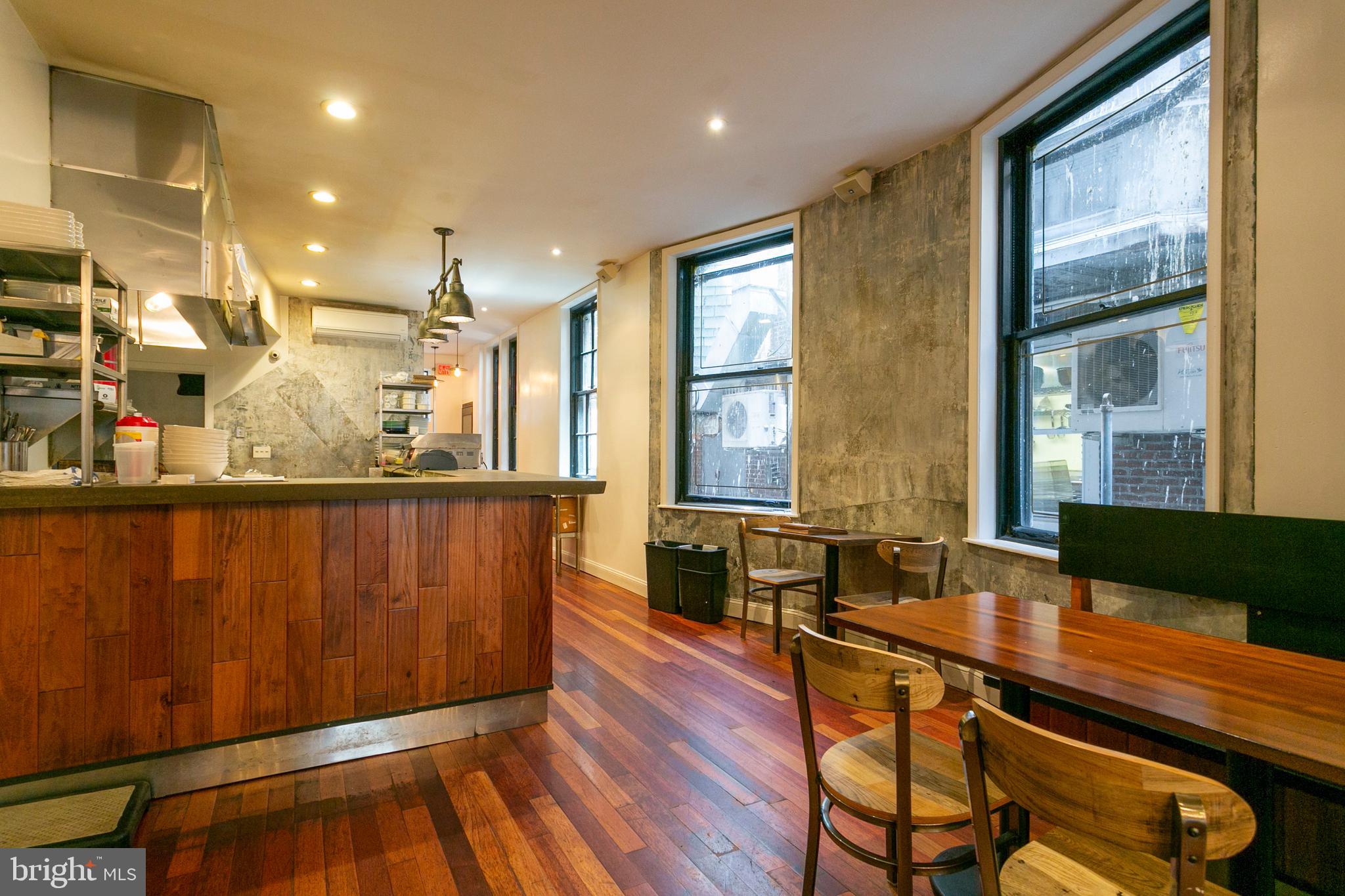 RITTENHOUSE SQUARE - Commercial Sale