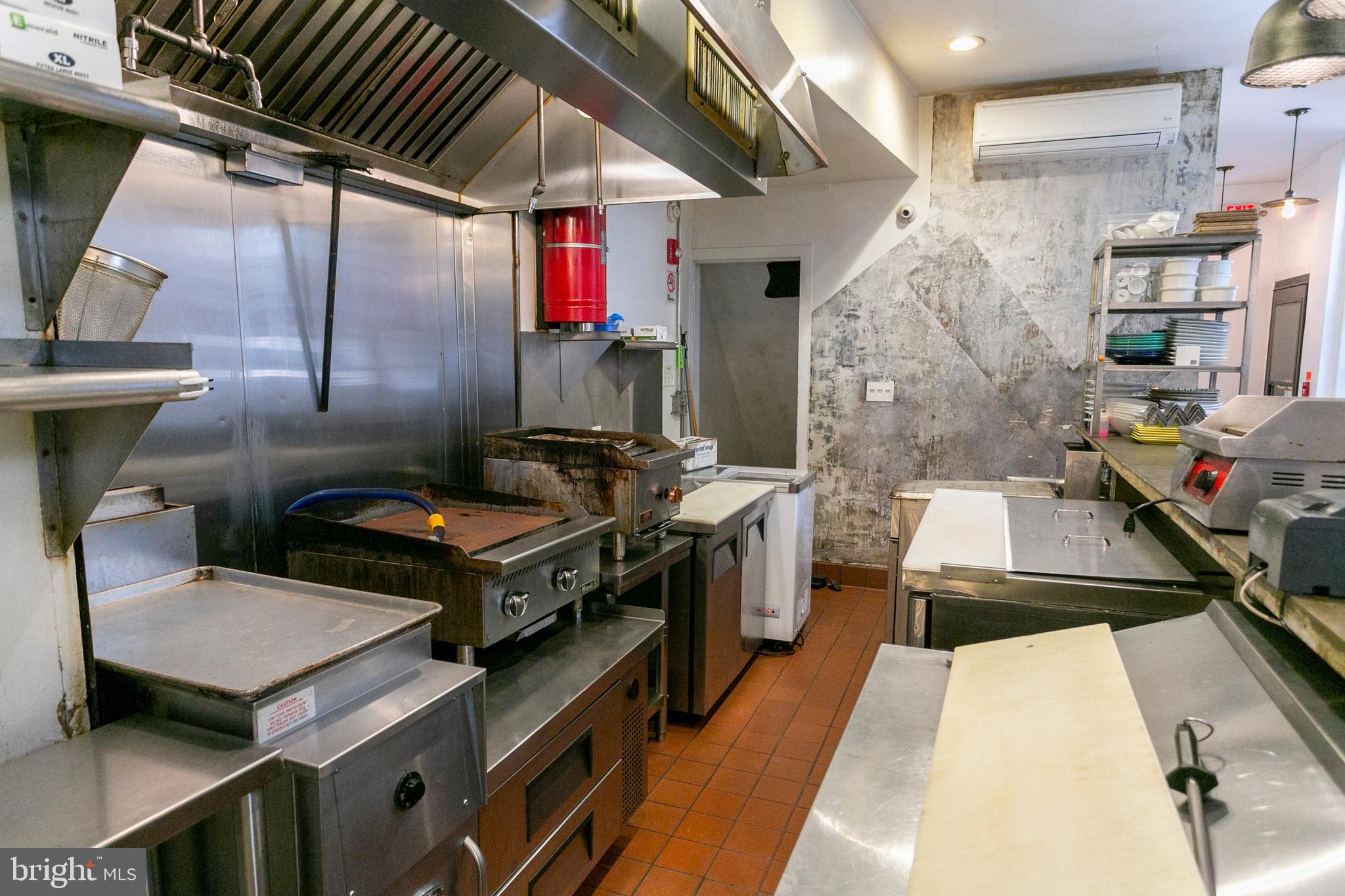 RITTENHOUSE SQUARE - Commercial Sale