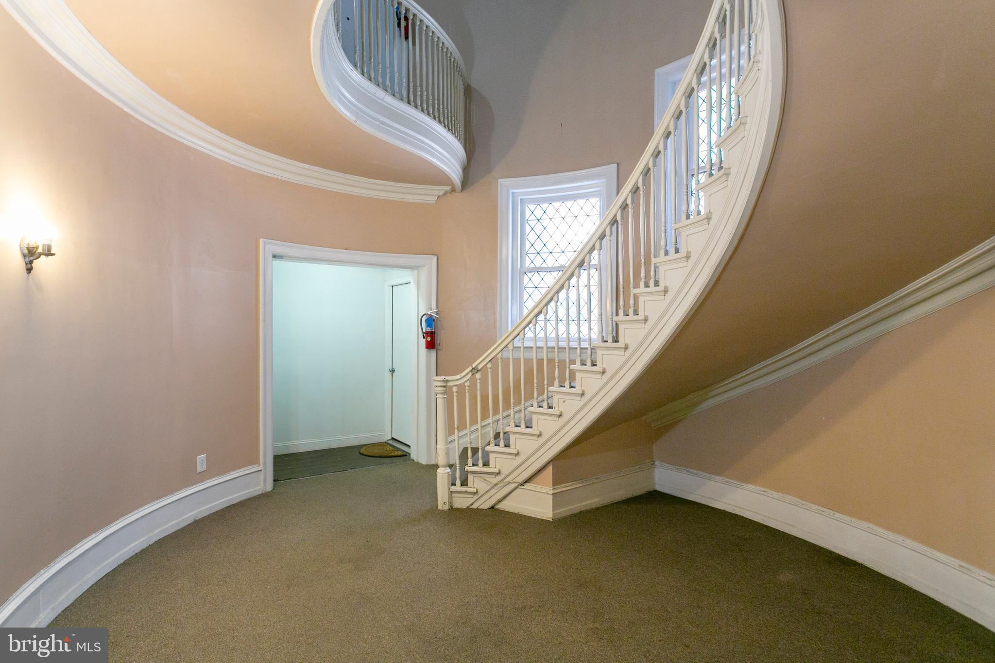 RITTENHOUSE SQUARE - Commercial Sale