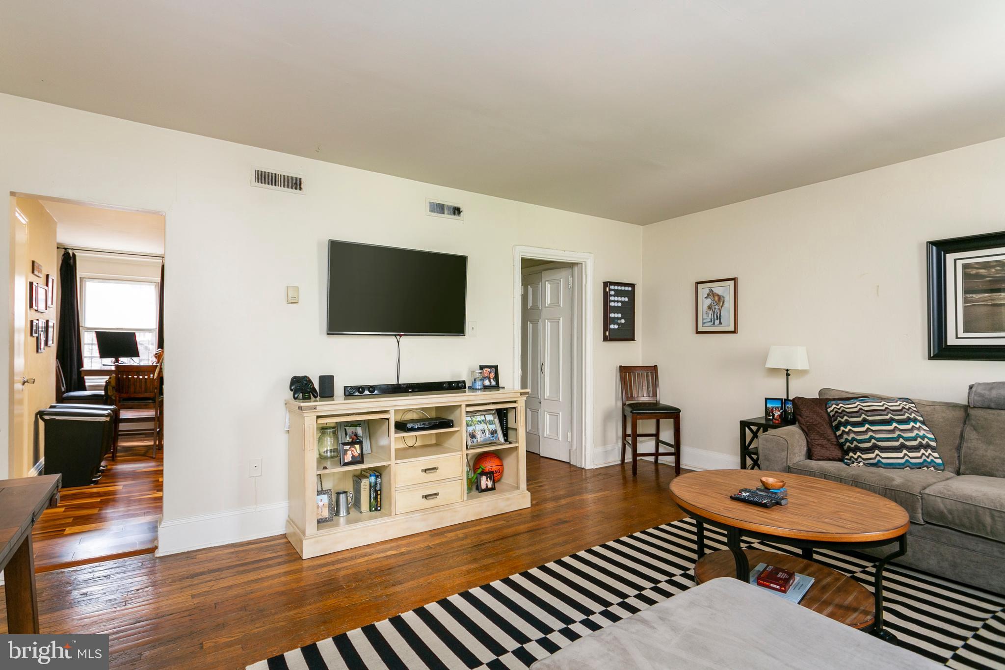 RITTENHOUSE SQUARE - Commercial Sale