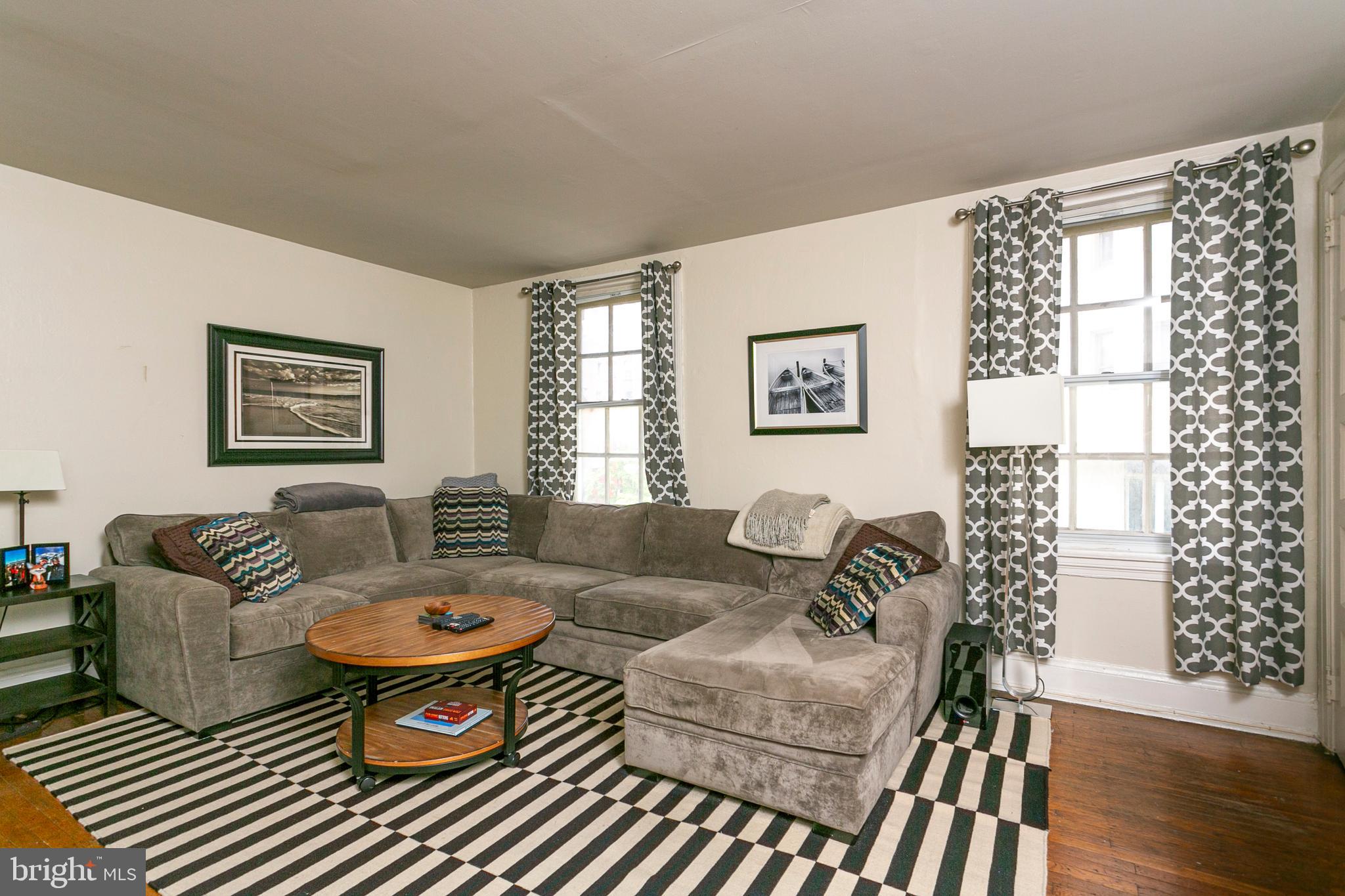RITTENHOUSE SQUARE - Commercial Sale