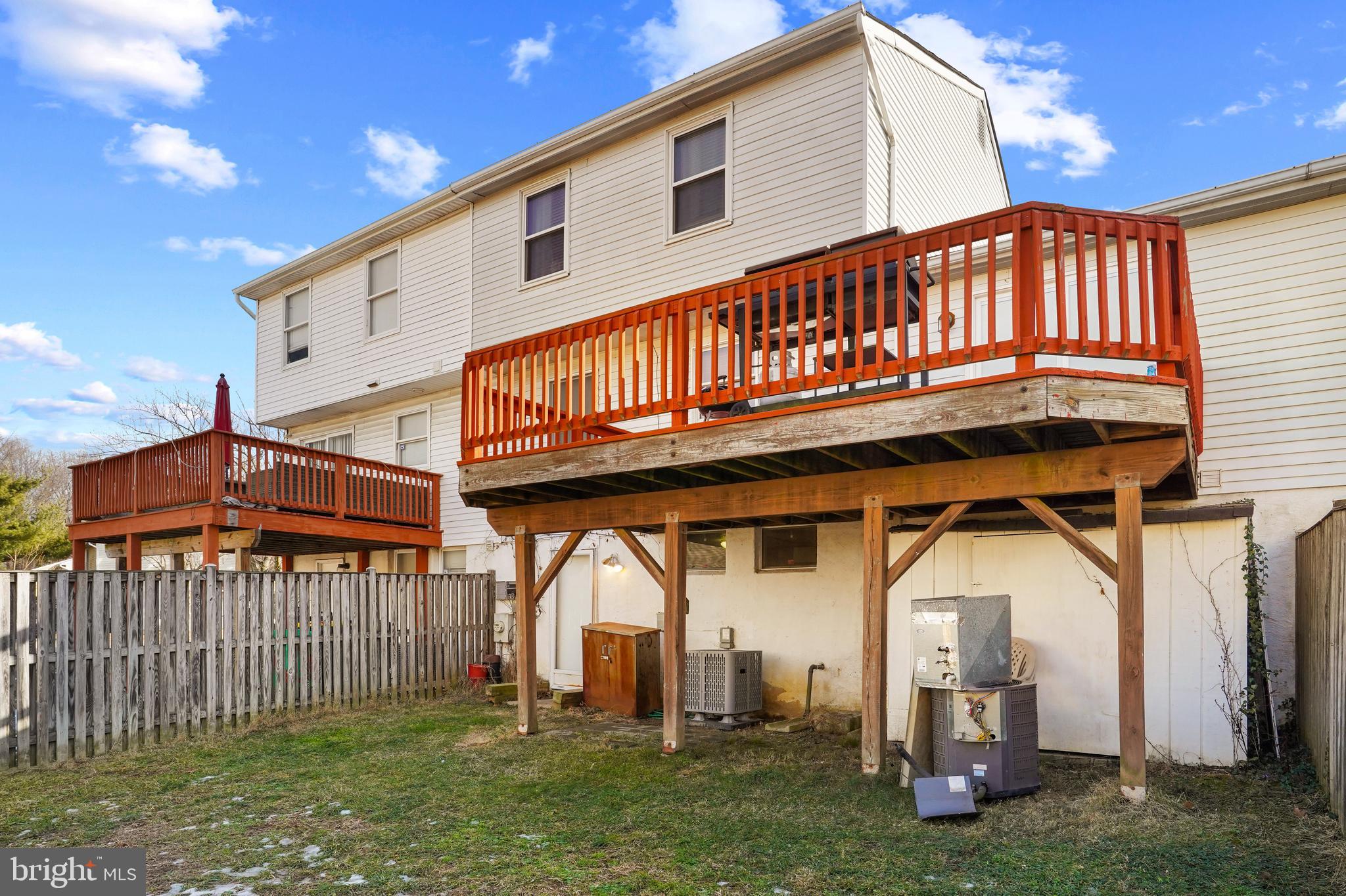 CHESTER GROVE - Residential