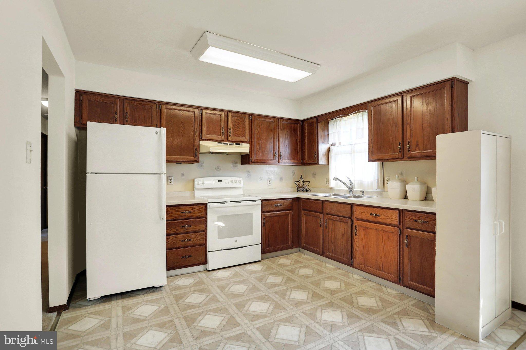 170 SUGAR MAPLE DRIVE