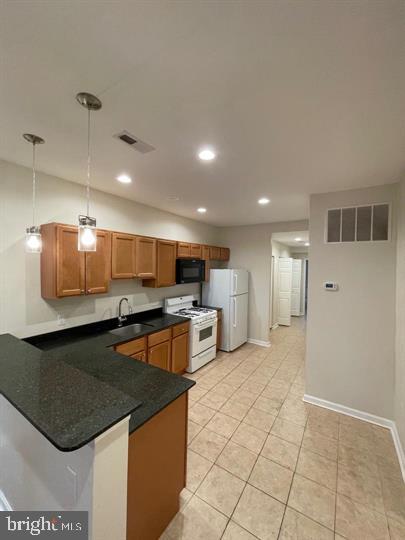 HAMPDEN HISTORIC DISTRICT - Residential Lease