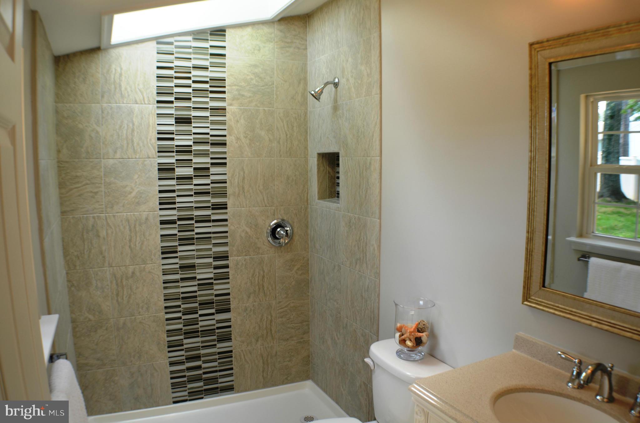 DRUM POINT - Residential