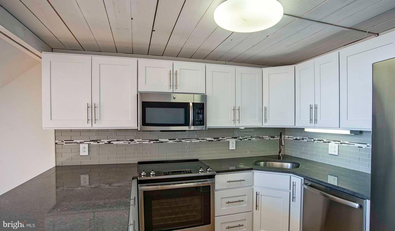 RITTENHOUSE SQUARE - Residential Lease