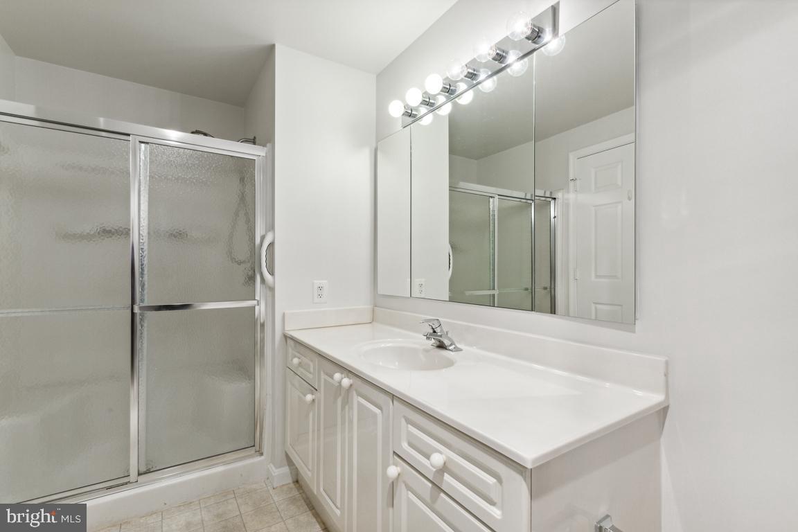 LEISURE WORLD - Residential